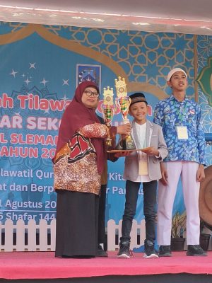 Juara 2 Lomba MTTQ Putra tingkat SMP Korwil Sleman Utara
